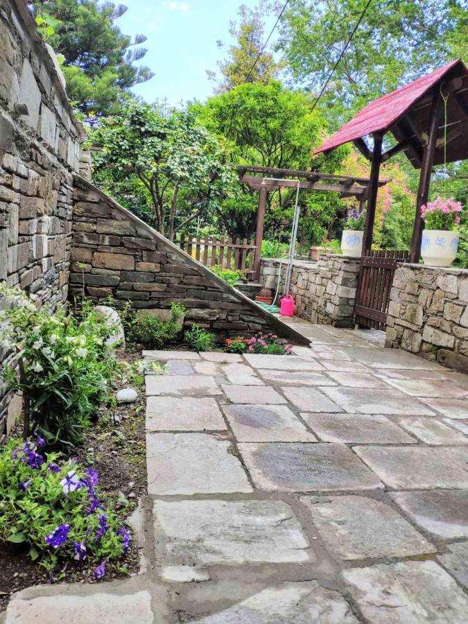 Flower House Хорефто Екстер'єр фото