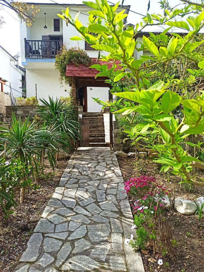 Flower House Хорефто Екстер'єр фото